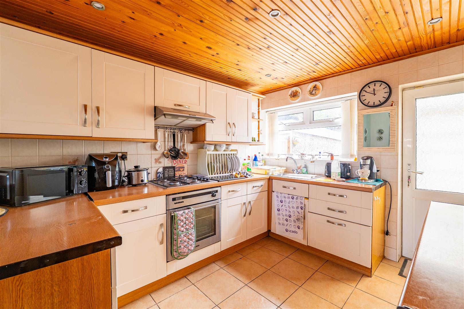 3 bed property in Tennyson Avenue, Chorley